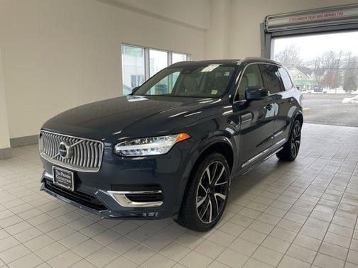 2023 Volvo XC90 B6 Plus 6-Seater