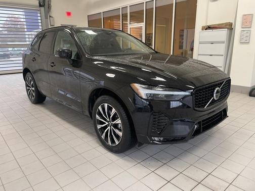 2025 Volvo XC60 B5 Core