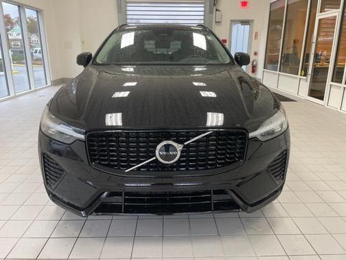 2025 Volvo XC60 B5 Core