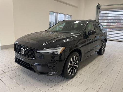 2025 Volvo XC60 B5 Core