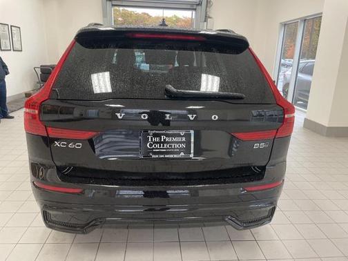 2025 Volvo XC60 B5 Core