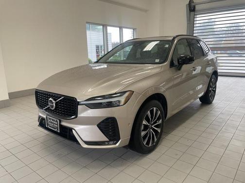 2025 Volvo XC60 B5 Plus