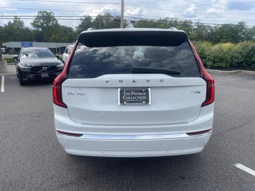 2025 Volvo XC90 Plug-In Hybrid T8 Plus 7-Seater