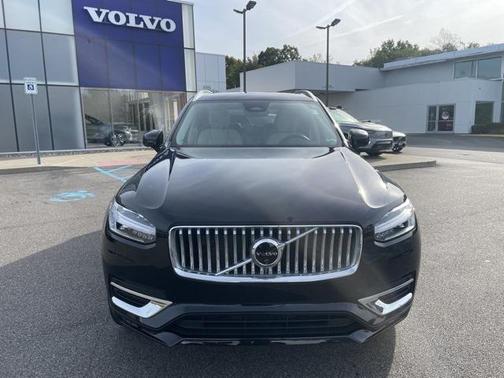 2024 Volvo XC90 B5 Plus Bright Theme