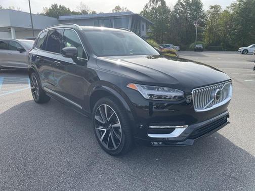 2024 Volvo XC90 B5 Plus Bright Theme