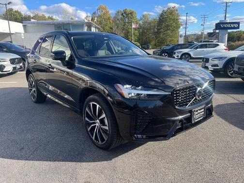 2025 Volvo XC60 B5 Plus