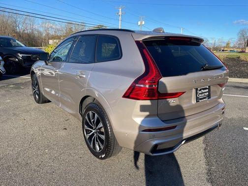 Tan 2025 Volvo XC60 B5 Plus