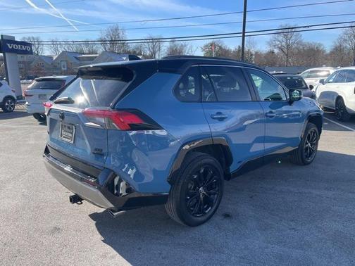 2023 Toyota RAV4 Hybrid SE