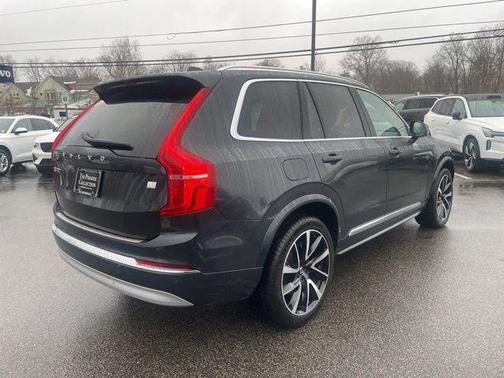 2022 Volvo XC90 Recharge Plug-In Hybrid T8 Inscription Expression 7 Passenger