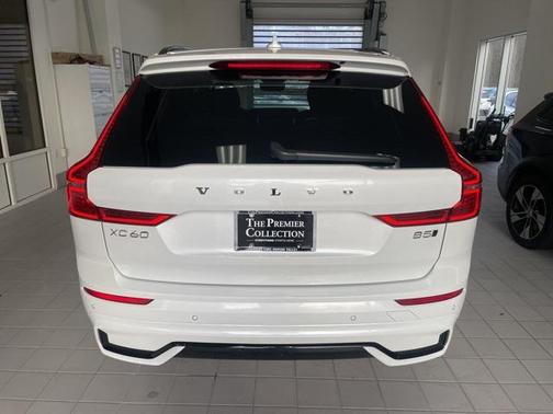 2025 Volvo XC60 B5 Core