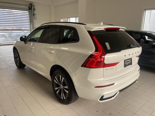 2025 Volvo XC60 B5 Core
