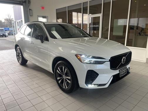 2025 Volvo XC60 B5 Core