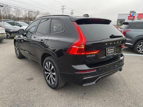 2025 Volvo XC60 B5 Plus