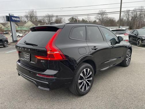 2025 Volvo XC60 B5 Plus