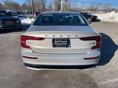 2025 Volvo S60 B5 Core