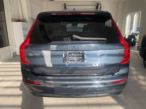 2024 Volvo XC90 B5 Plus Bright Theme