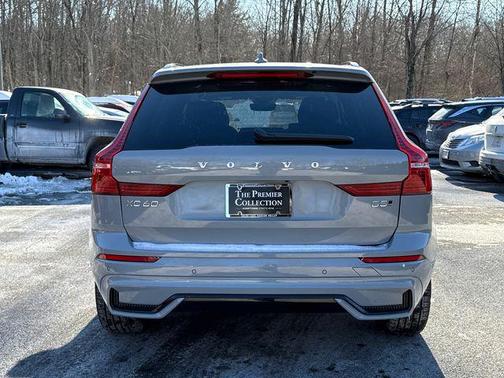2025 Volvo XC60 B5 Plus