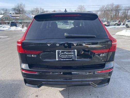 2025 Volvo XC60 B5 Plus