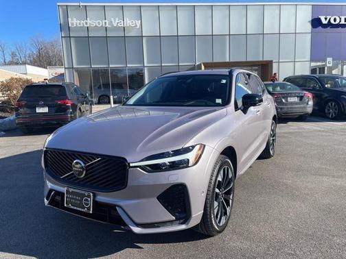 2026 Volvo XC60 B5 Plus