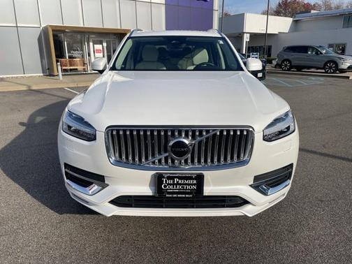 2024 Volvo XC90 B5 Core Bright Theme