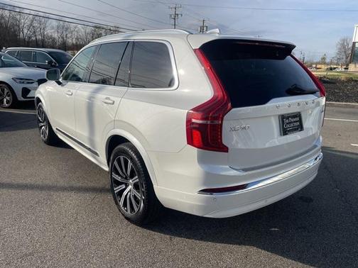 2024 Volvo XC90 B5 Core Bright Theme