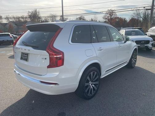 2024 Volvo XC90 B5 Core Bright Theme