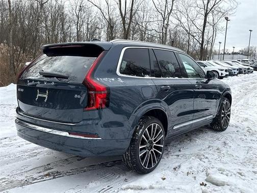 2026 Volvo XC90 B6 Plus 7-Seater