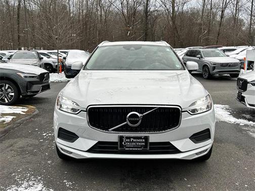 2021 Volvo XC60 T5 Momentum