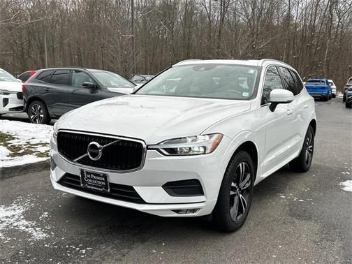 2021 Volvo XC60 T5 Momentum