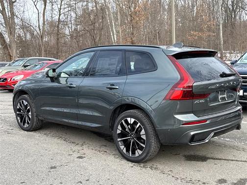 2026 Volvo XC60 B5 Plus