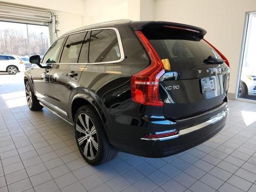 2023 Volvo XC90 Recharge Plug-In Hybrid T8 Plus Bright Theme 7-Seater