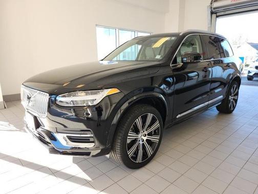 2023 Volvo XC90 Recharge Plug-In Hybrid T8 Plus Bright Theme 7-Seater