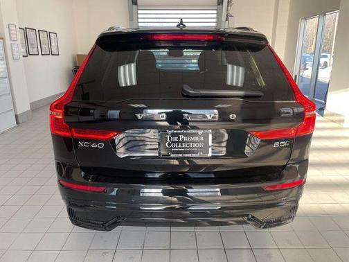 2025 Volvo XC60 B5 Core