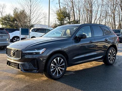 2025 Volvo XC60 B5 Plus