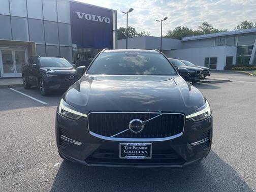 2022 Volvo XC60 B5 Momentum
