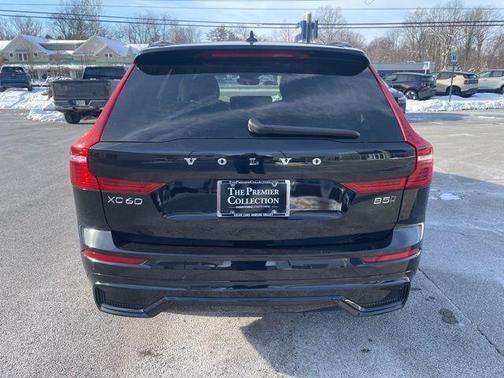 2025 Volvo XC60 B5 Plus