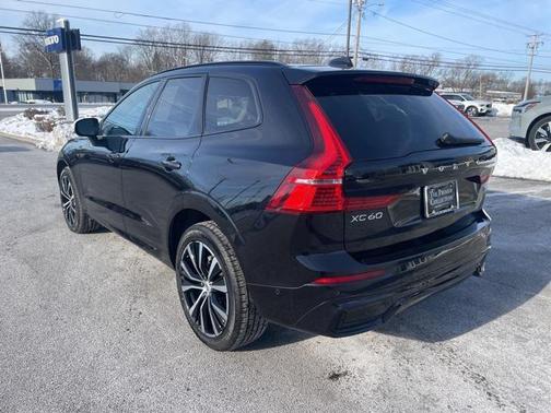 2025 Volvo XC60 B5 Plus