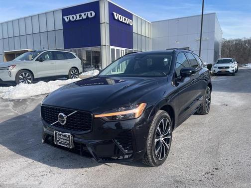 2025 Volvo XC60 B5 Plus