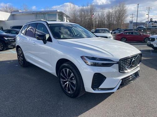 2025 Volvo XC60 B5 Core