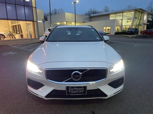 2020 Volvo V60 T5 Momentum
