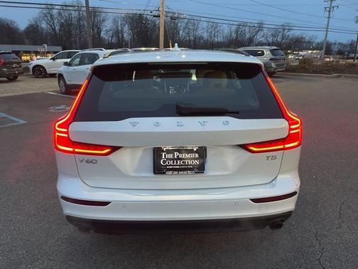 2020 Volvo V60 T5 Momentum