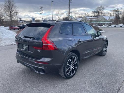 2025 Volvo XC60 B5 Plus