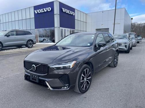 2025 Volvo XC60 B5 Plus