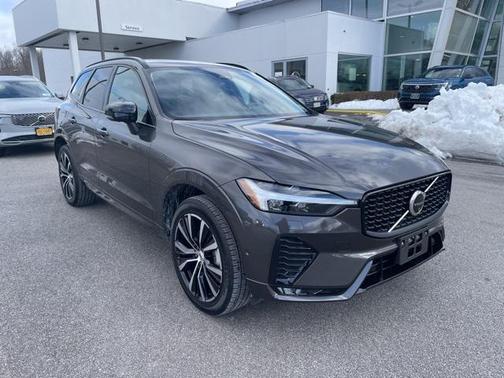 2025 Volvo XC60 B5 Plus