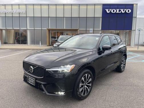 2025 Volvo XC60 B5 Core