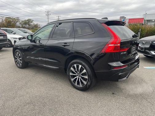 2025 Volvo XC60 B5 Core