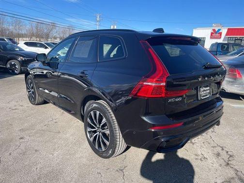 2025 Volvo XC60 B5 Plus