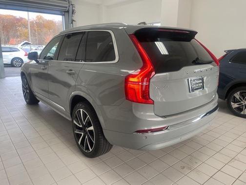 2024 Volvo XC90 B6 Plus Bright Theme 7-Seater