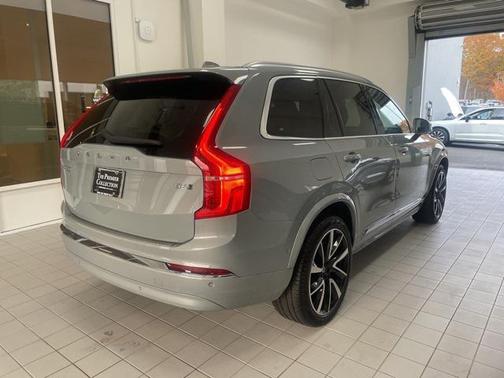 2024 Volvo XC90 B6 Plus Bright Theme 7-Seater