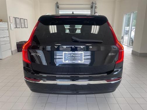 2024 Volvo XC90 B5 Core Bright Theme
